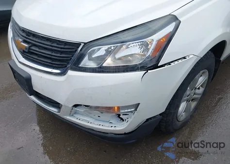 2015 Chevrolet Traverse Ls z USA, uszkodzony, nr VIN 1GNKRFED9FJ150440